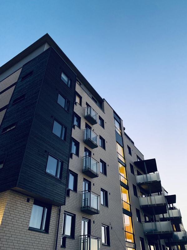 Elektroniczne zamki dla apartamentów na wynajem krótkoterminowy